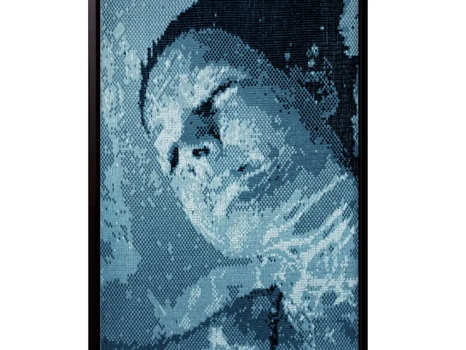 <em>Baumwolle / Stricktechnik 60 x 103  cm</em>